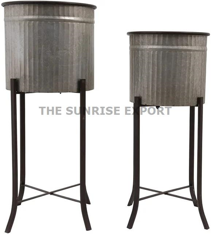 NATURAL ANTQUE PLANTER WITH STAND